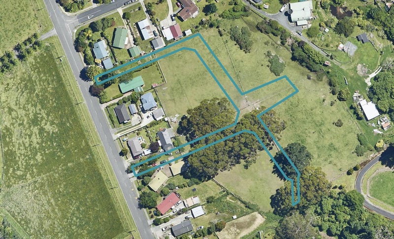 17 Lloyd Crescent, Pukehangi, Rotorua - Carousel 1