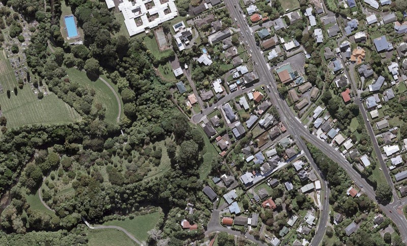 10 Warangi Street, Strandon, New Plymouth - Carousel 1