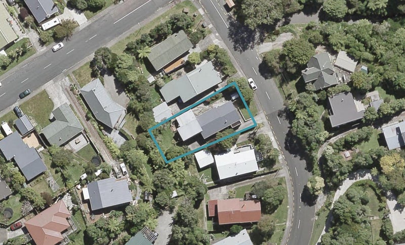 33 Park Road, Belmont, Lower Hutt - Carousel 1