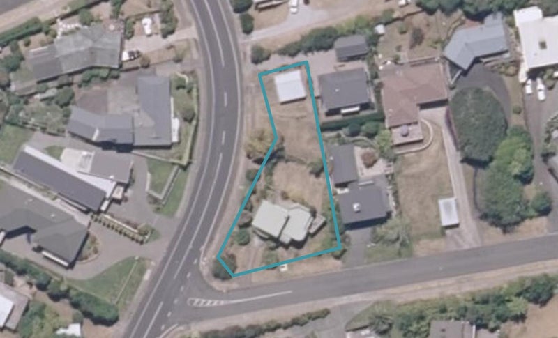 1 Te Kopua Street, Acacia Bay, Taupō - Carousel 1