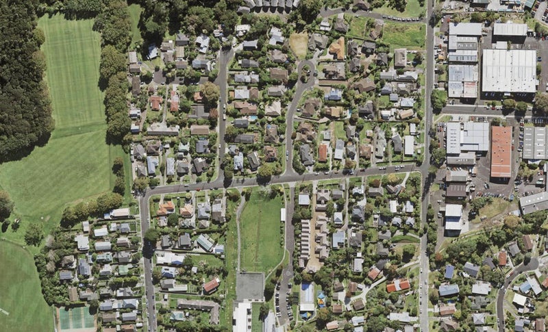 62 Gladstone Road, Northcote, Auckland - Carousel 1