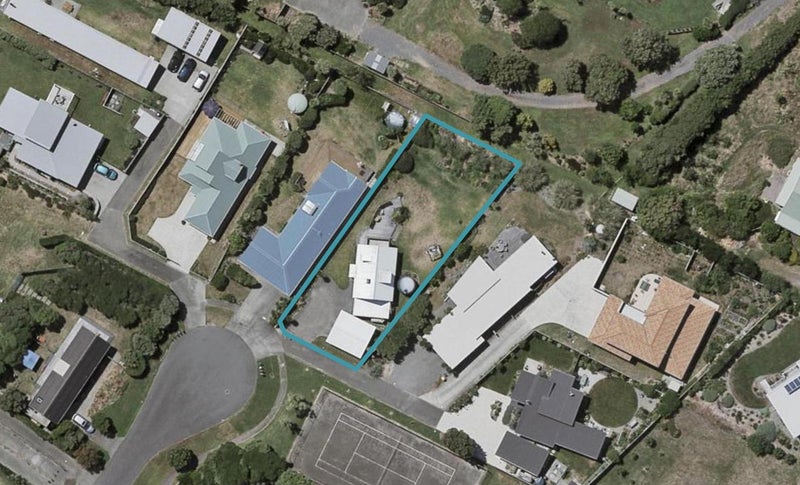 32 Marram Way, Peka Peka, Waikanae - Carousel 1