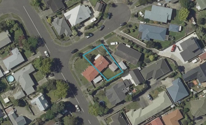 8 Jones Place, Highbury, Palmerston North - Carousel 1