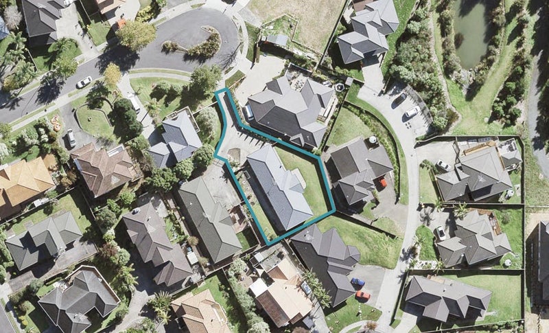 11 Meharg Place, Fairview Heights, Auckland - Carousel 1