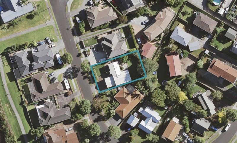 44 St Annes Crescent, Wattle Downs, Auckland - Carousel 1