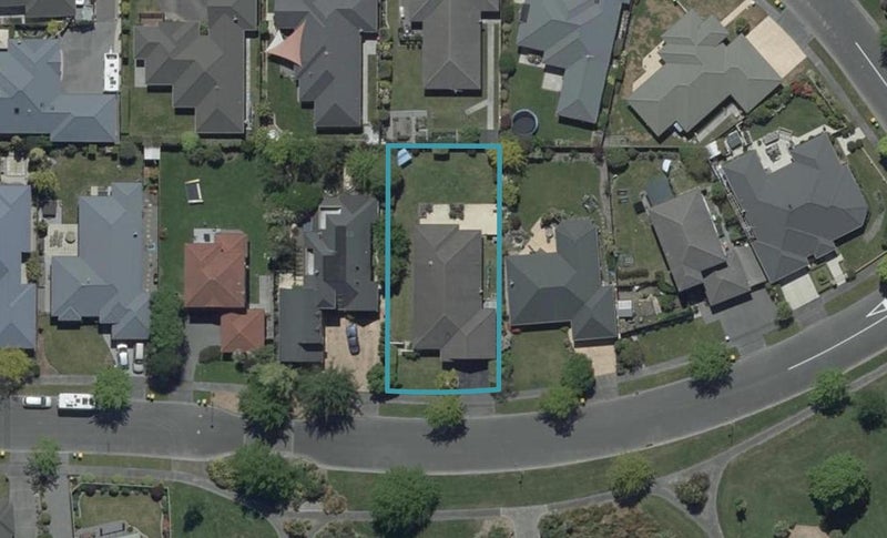 11 Sanctuary Gardens, Shirley, Christchurch - Carousel 1