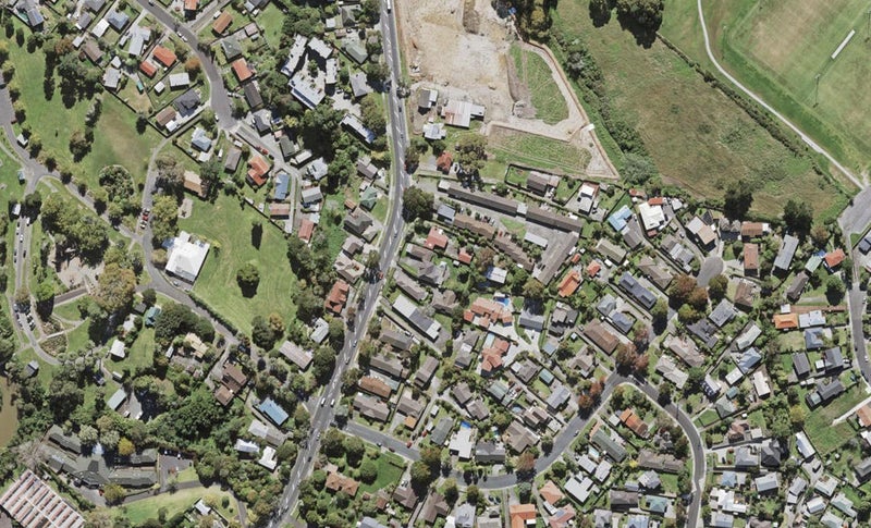 1/79 Edmonton Road, Henderson, Auckland - Carousel 1