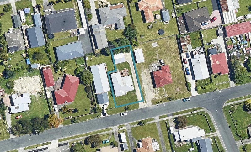 8B Isobel Street, Fairy Springs, Rotorua - Carousel 1