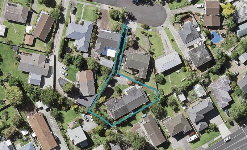 2/17 Rothwell Place, Sunnyhills, Auckland - Carousel 1