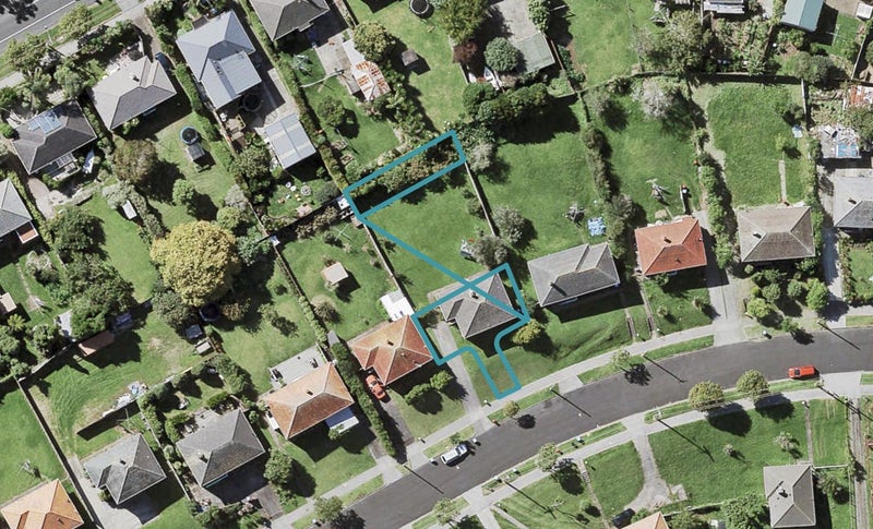 8/32 Leybourne Circle, Glen Innes, Auckland - Carousel 1