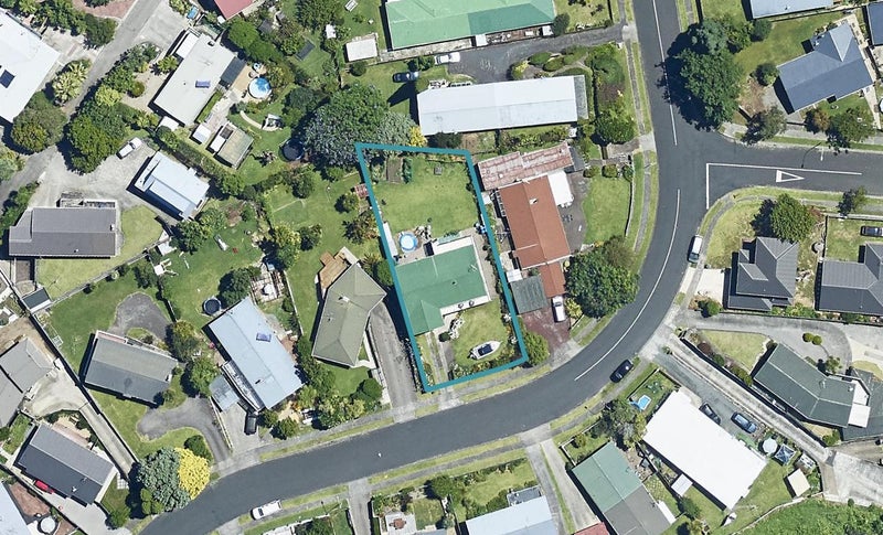 124 Kingswood Road, Brookfield, Tauranga - Carousel 1