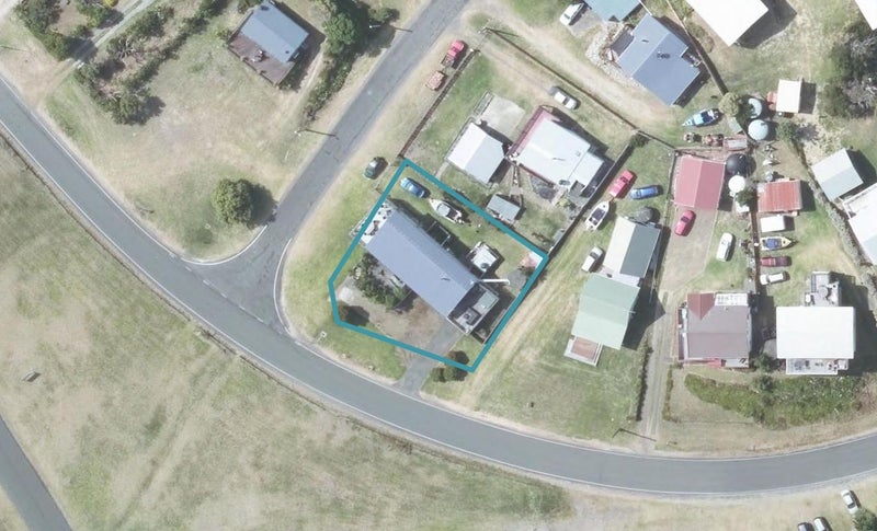 407 Ormond Drive, Māhia - Carousel 1