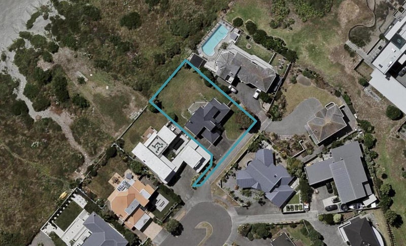 19 Olliver Grove, Waikanae Beach, Waikanae - Carousel 1