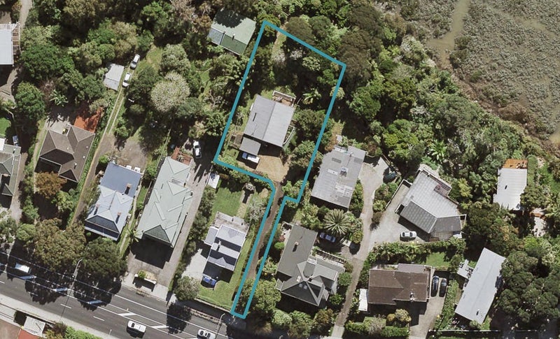 15 Onewa Road, Northcote, Auckland - Carousel 1