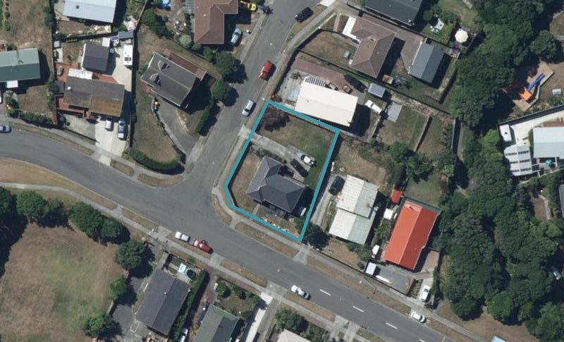 106 Pikarere Street, Titahi Bay, Porirua - Carousel 1