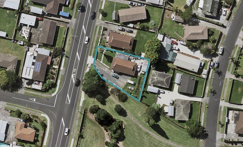10 Matthews Road, Flat Bush, Auckland - Carousel 1