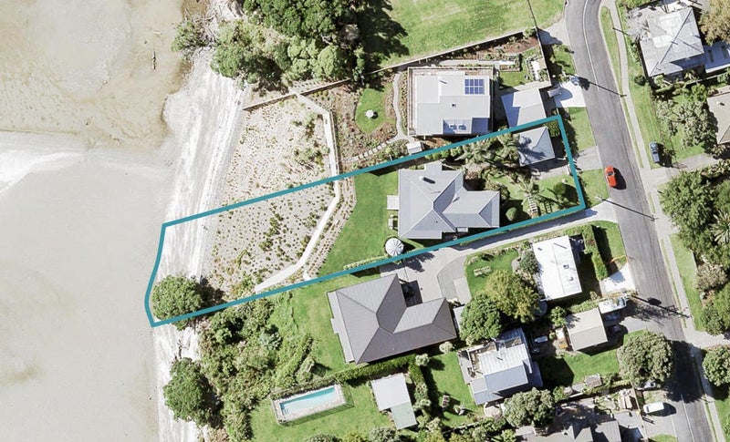 3 Puriri Road, Beachlands, Auckland - Carousel 1