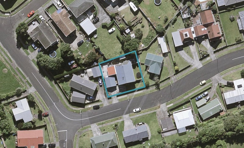 38 Herekawe Drive, Spotswood, New Plymouth - Carousel 1