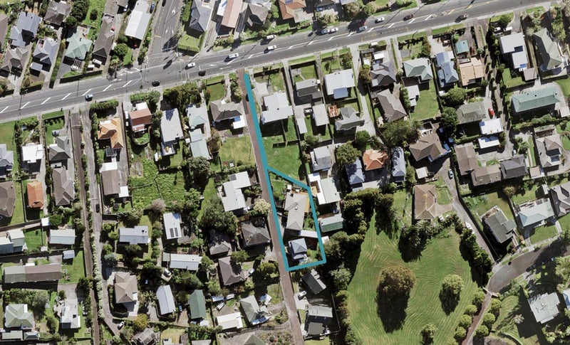 2 Lynfield Place, Mount Roskill, Auckland - Carousel 1
