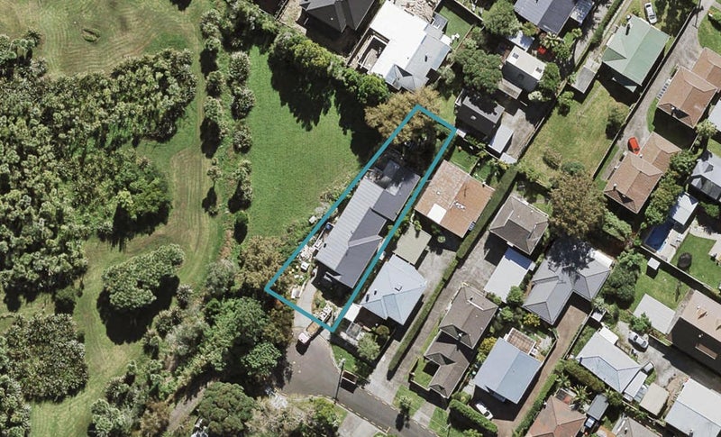 7 Camden Road, Sandringham, Auckland - Carousel 1