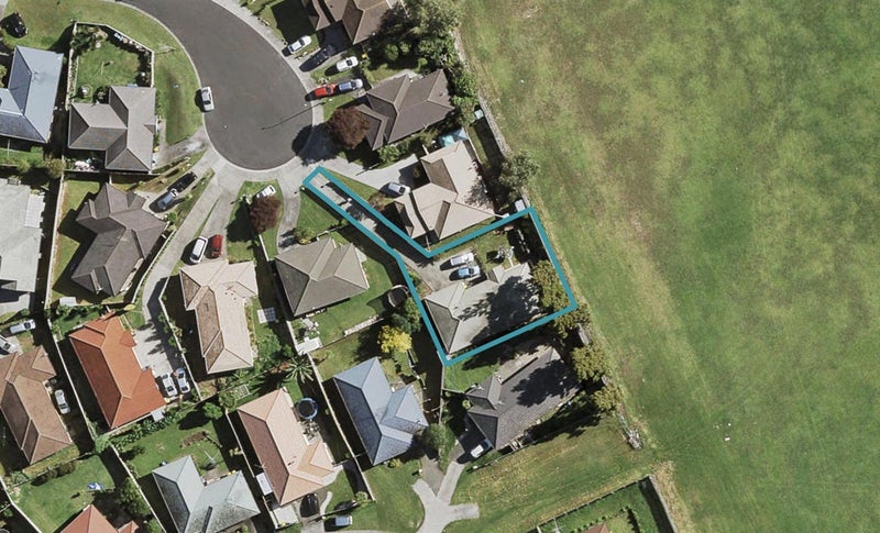 18 Bohola Rise, Weymouth, Auckland - Carousel 1