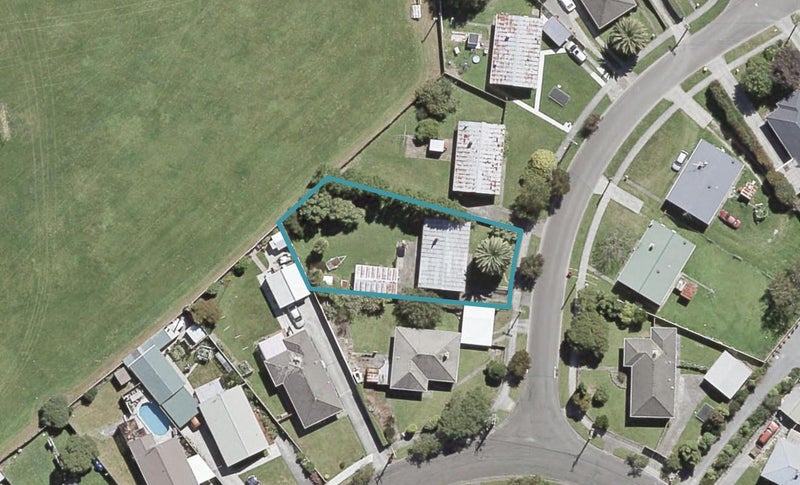 3 Kea Grove, Elderslea, Upper Hutt - Carousel 1