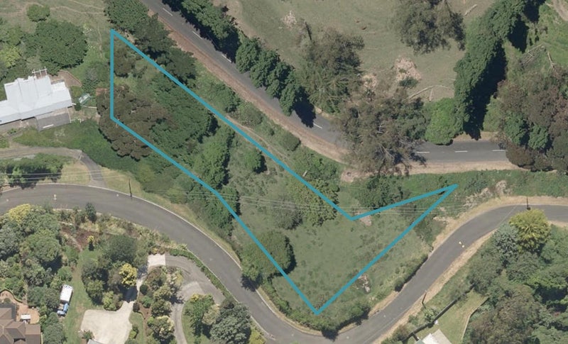 45 Shakespeare Road, Bastia Hill, Whanganui - Carousel 1