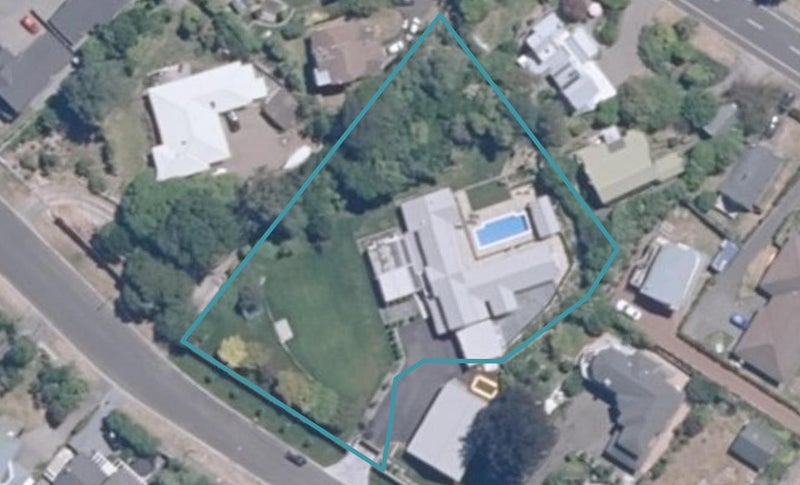 20 Chesham Avenue, Waipahihi, Taupo - Carousel 1