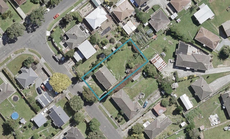 2 Hamua Grove, Waiwhetu, Lower Hutt - Carousel 1