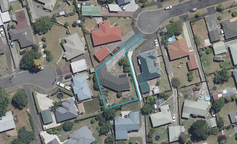 2 Casper Street, Fairfield, Hamilton - Carousel 1