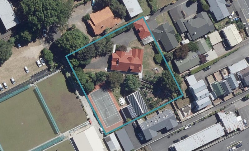 2 Kitchener Street, Claudelands, Hamilton - Carousel 1