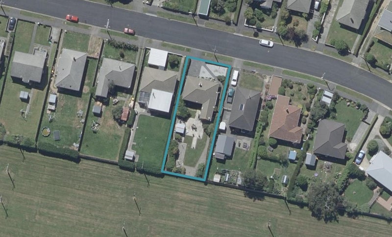 39 Balmain Street, Halfway Bush, Dunedin - Carousel 1