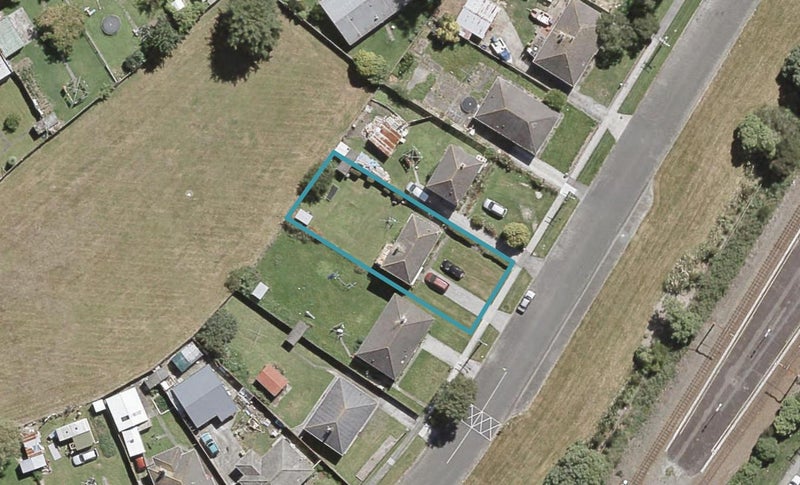 23 Farmer Crescent, Taita, Lower Hutt - Carousel 1