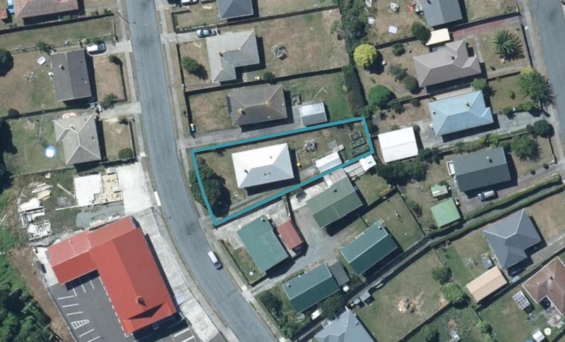 56 Kokiri Crescent, Waitangirua, Porirua - Carousel 1