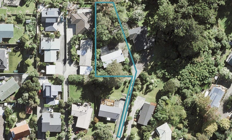 15 Holt Avenue, Torbay, Auckland - Carousel 1