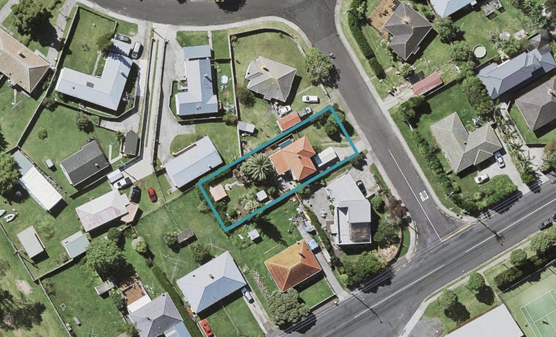 1 Leander Road, Bayswater, Auckland - Carousel 1