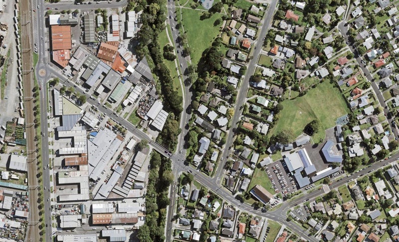 4/59 Newington Road, Henderson, Auckland - Carousel 1