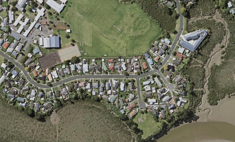 112 Edgewater Drive, Pakuranga, Auckland - Carousel 1