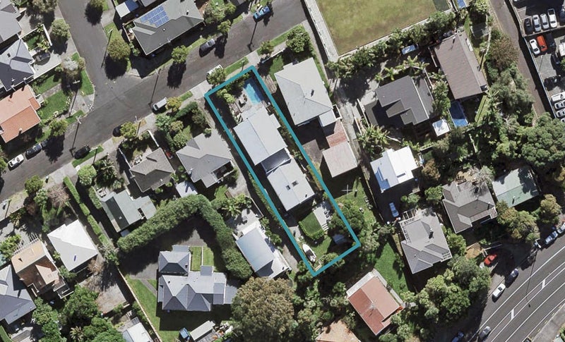 4B Sefton Avenue, Grey Lynn, Auckland - Carousel 1