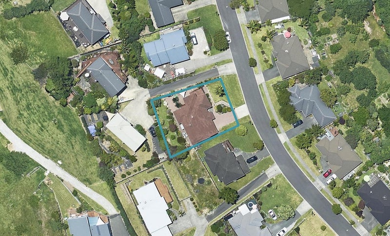 15 Bateleur Close, Welcome Bay, Tauranga - Carousel 1