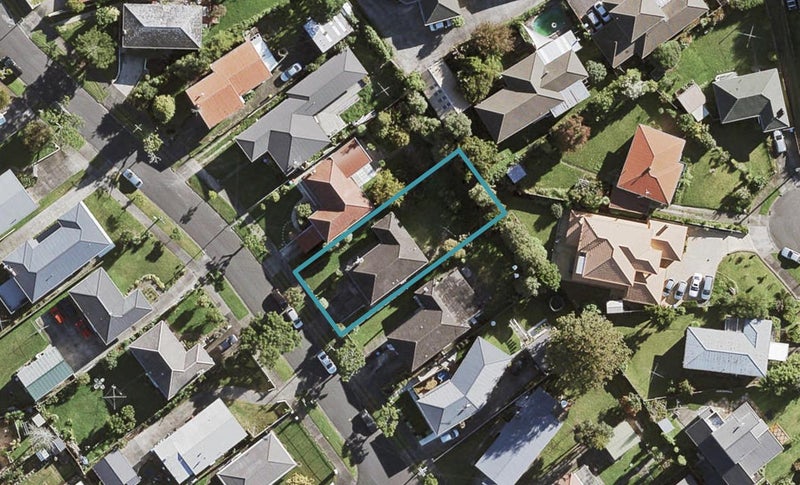 12 Rosamund Avenue, New Windsor, Auckland - Carousel 1