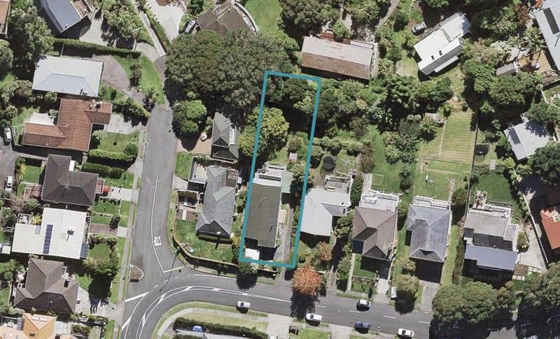 4 Monarch Avenue, Hillcrest, Auckland - Carousel 1