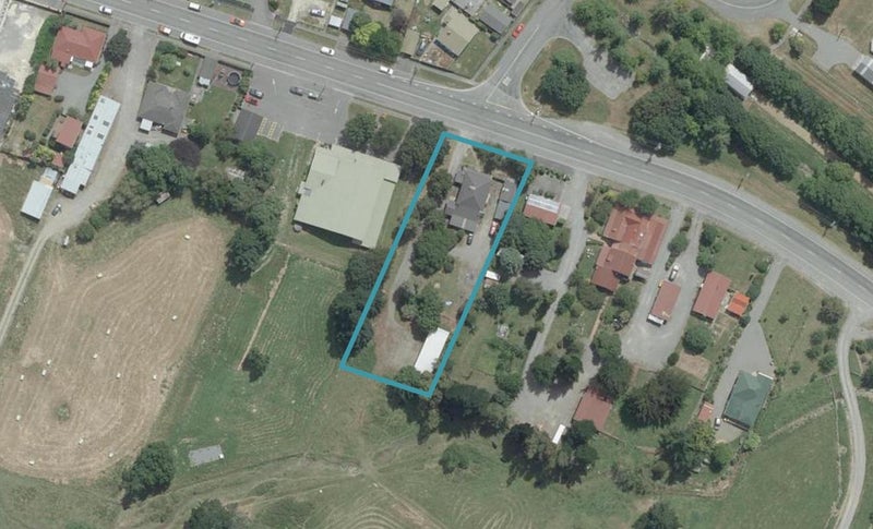 5655 West Coast Road, Springfield, Springfield - Carousel 1