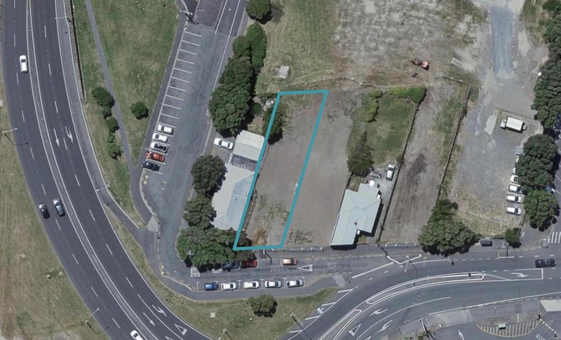 335 Broadway, Miramar, Wellington - Carousel 1