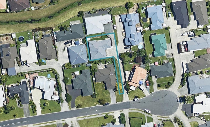 21 Lisa Place, Brookfield, Tauranga - Carousel 1