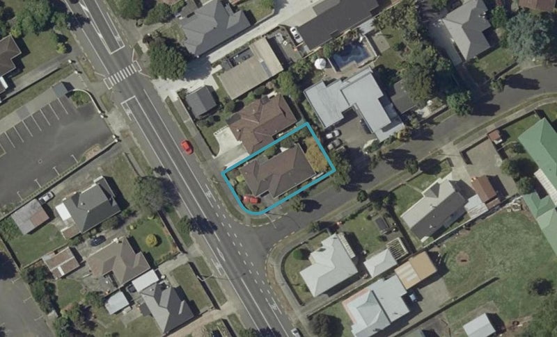 1 Brett Place, Takaro, Palmerston North - Carousel 1