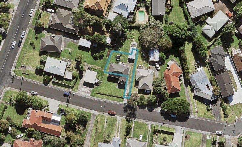 2B Fickling Avenue, Mount Roskill, Auckland - Carousel 1