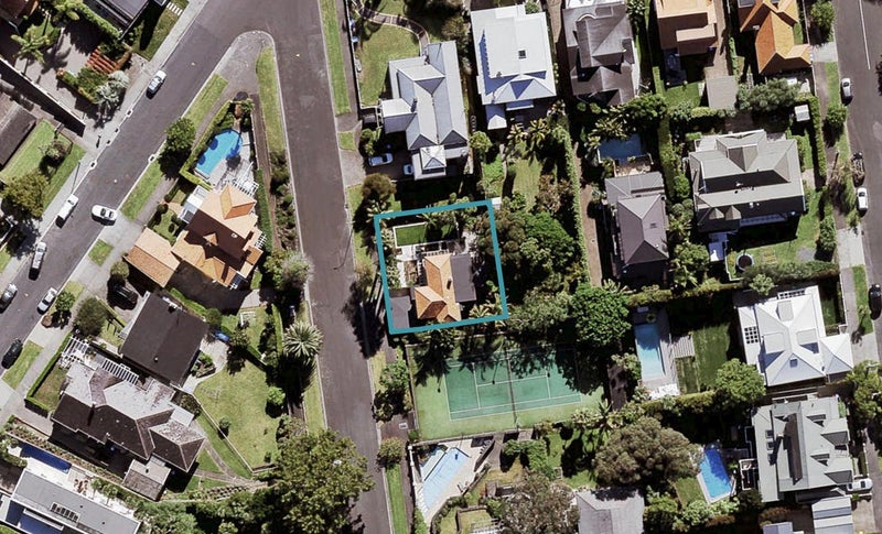 2 Annan Street, Herne Bay, Auckland - Carousel 1