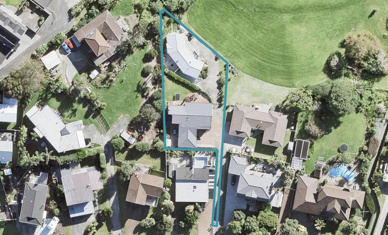 24A Amorino Drive, Red Beach, Whangaparāoa - Carousel 1