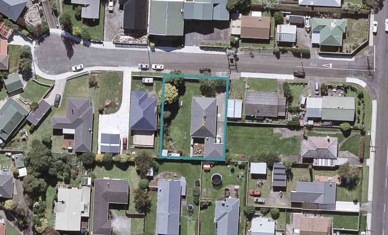 3 Lynton Street, Upper Vogeltown, New Plymouth - Carousel 1